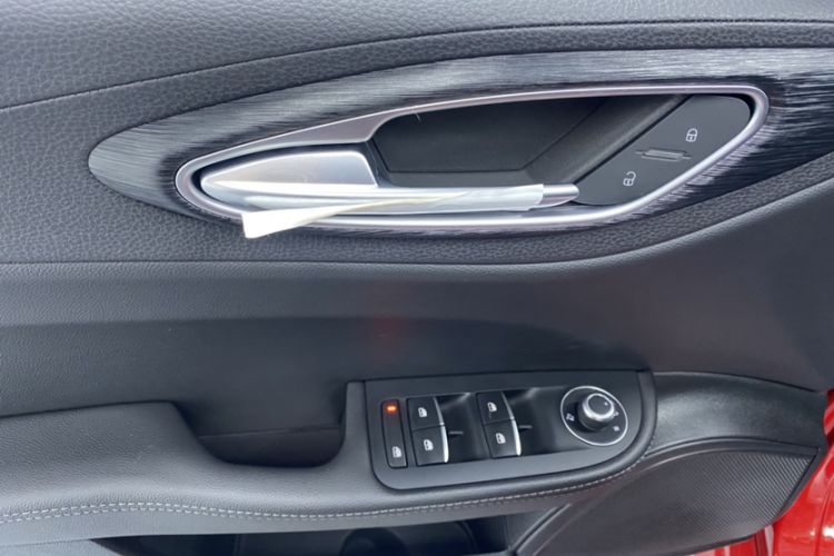 Used Alfa Romeo Giulia 2023 2.0T 280HP Longitudinal Engine Version Interior 5