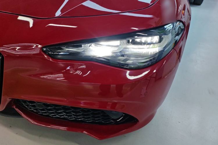 Used Alfa Romeo Giulia 2023 2.0T 280HP Longitudinal Engine Version Left Front Headlight