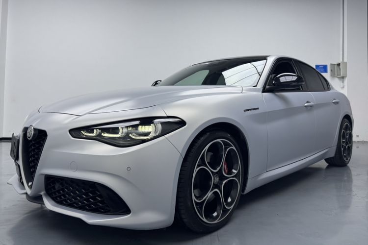 Used Alfa Romeo Giulia 2023 2.0T 280HP Competition Edition Guazi used car, China used car export, Used car for sale, Used  cars, Cheapest cars for sale