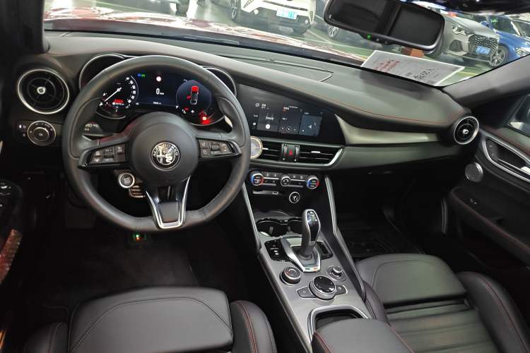 Used Alfa Romeo Giulia 2024 2.0T 280HP Tributo Italiano Legend Tribute Edition Center Console