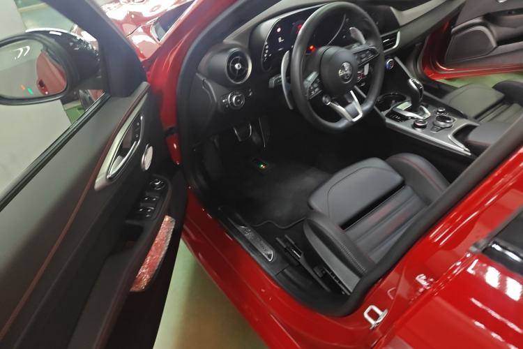 Used Alfa Romeo Giulia 2024 2.0T 280HP Tributo Italiano Legend Tribute Edition Driver Seat