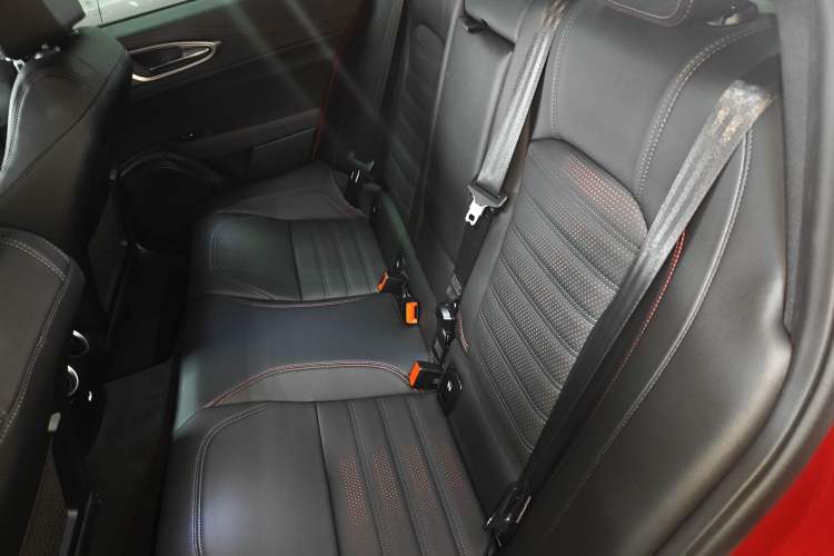 Used Alfa Romeo Giulia 2024 2.0T 280HP Tributo Italiano Legend Tribute Edition Left Rear Seat