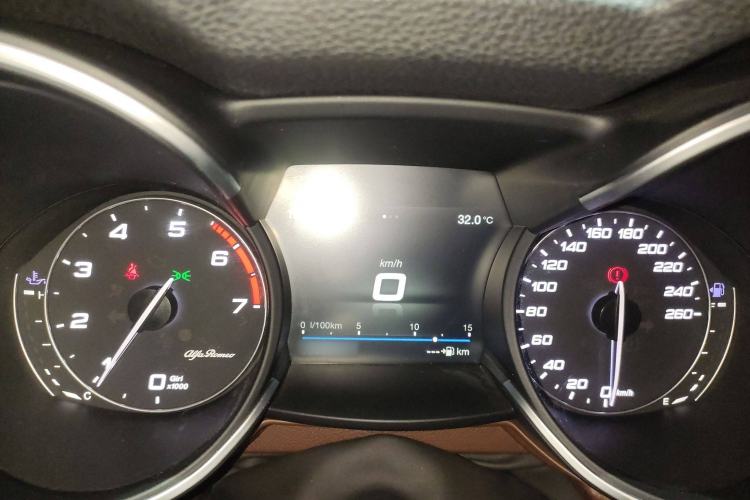 Used Alfa Romeo Stelvio 2017 2.0T 200HP Luxury Edition Instrument Cluster