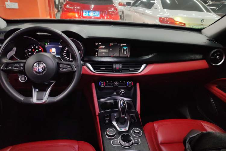 Used Alfa Romeo Stelvio 2021 2.0T 280HP Luxury Edition Gear Lever