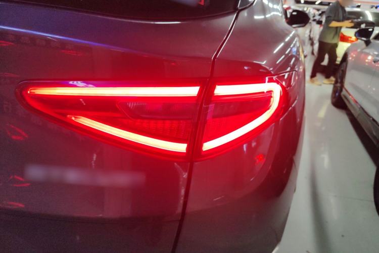 Used Alfa Romeo Stelvio 2021 2.0T 280HP Luxury Edition Right Rear Taillight