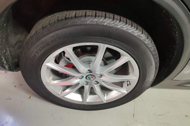 Used Alfa Romeo Stelvio 2021 2.0T 280HP Luxury Edition Right Rear Wheel Hub