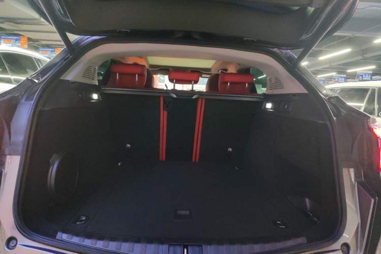 Used Alfa Romeo Stelvio 2021 2.0T 280HP Luxury Edition Trunk