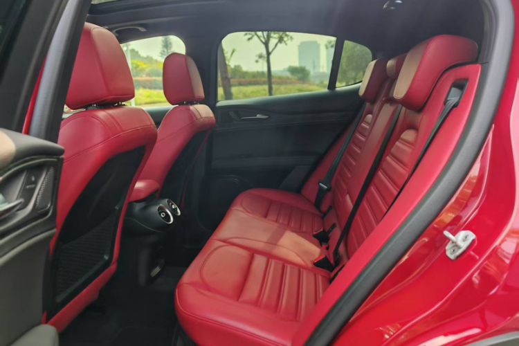 Used Alfa Romeo Stelvio 2023 2.0T 280HP Sprint Zongqing Version Headliner
