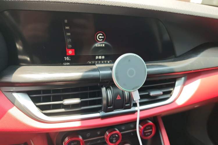 Used Alfa Romeo Stelvio 2017 2.0T 200HP Elite Edition Audio And AC Panel