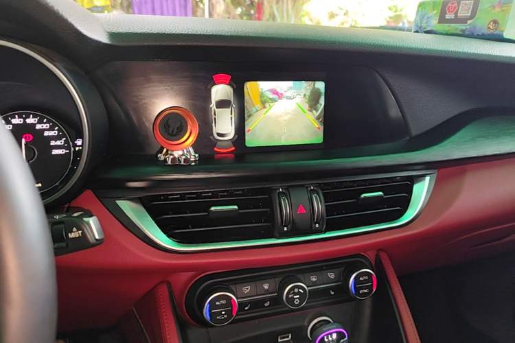 Used Alfa Romeo Stelvio 2017 2.0T 200HP Elite Edition Audio And AC Panel