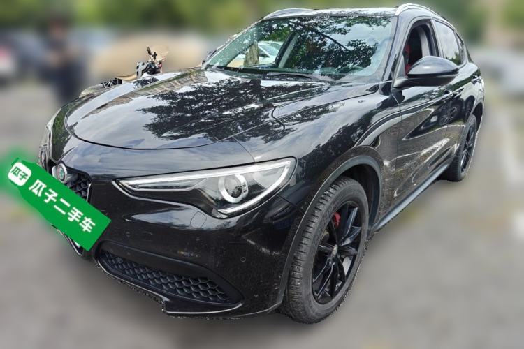 Alfa Romeo Stelvio 2017