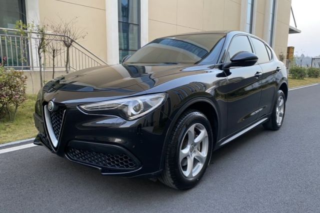 Used Alfa Romeo Stelvio 2017 2.0T 200HP Elite Edition