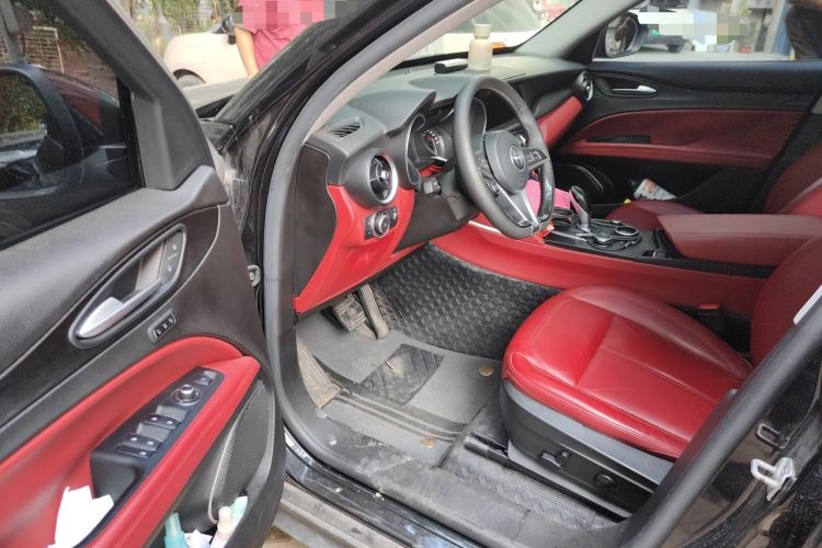 Used Alfa Romeo Stelvio 2017 2.0T 200HP Elite Edition Driver Seat