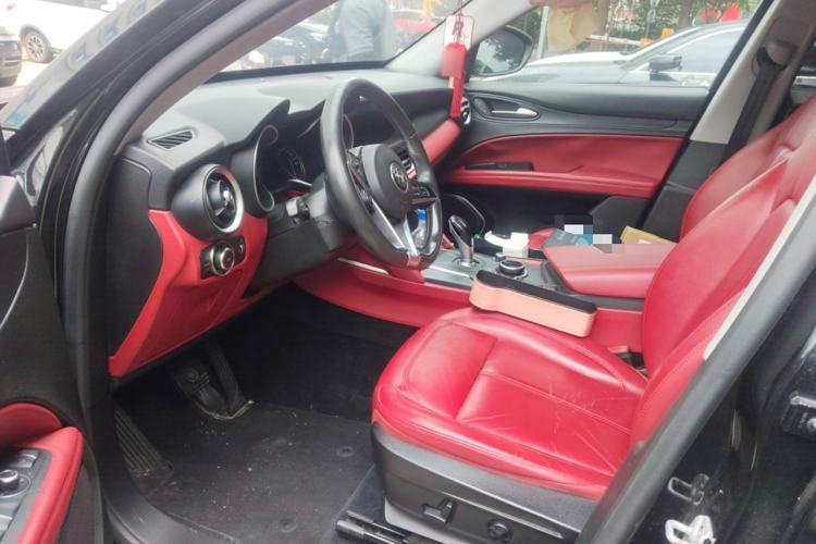 Used Alfa Romeo Stelvio 2017 2.0T 200HP Elite Edition Driver Seat