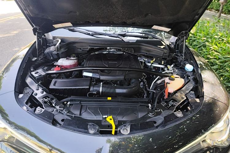 Used Alfa Romeo Stelvio 2017 2.0T 200HP Elite Edition Engine Bay