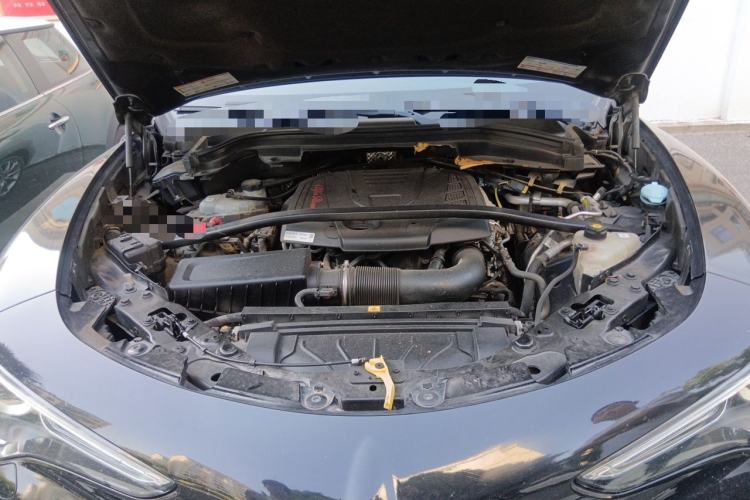 Used Alfa Romeo Stelvio 2017 2.0T 280HP Luxury Edition Engine Bay