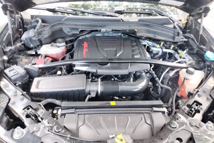 Used Alfa Romeo Stelvio 2017 2.0T 200HP Luxury Edition Engine Bay