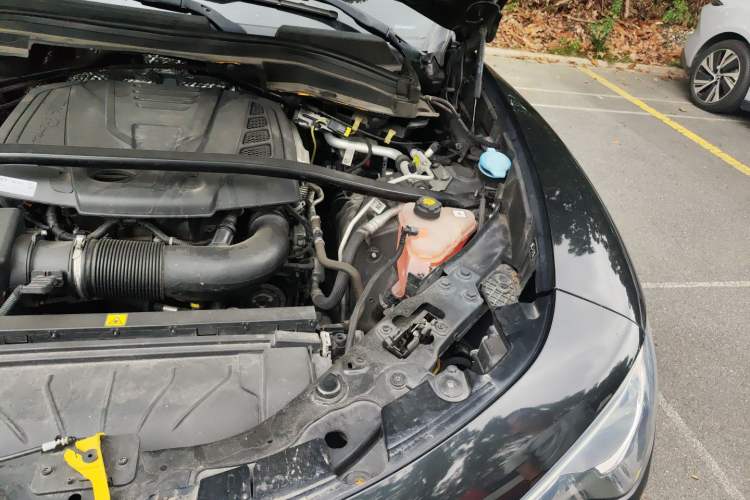 Used Alfa Romeo Stelvio 2017 2.0T 200HP Elite Edition Engine Bay Left