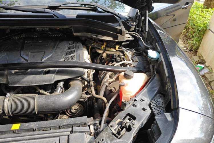 Used Alfa Romeo Stelvio 2017 2.0T 200HP Elite Edition Engine Bay Left