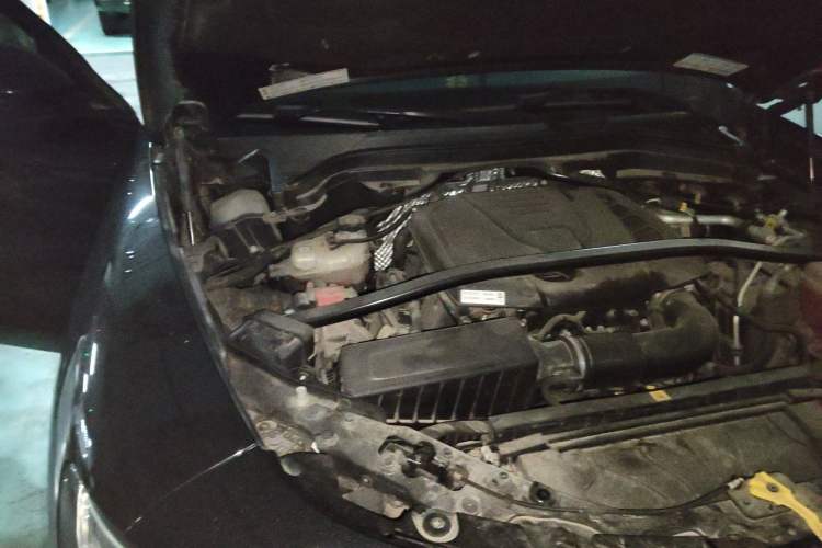 Used Alfa Romeo Stelvio 2017 2.0T 200HP Elite Edition Engine Bay Right