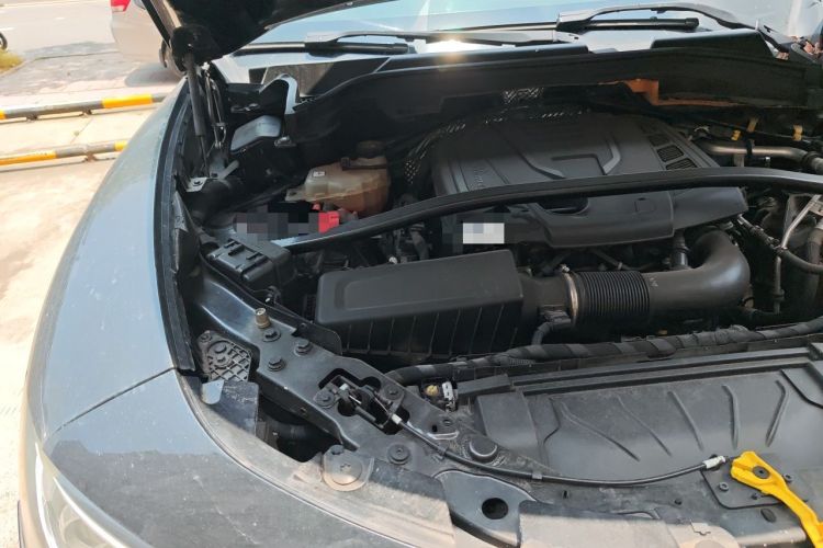Used Alfa Romeo Stelvio 2017 2.0T 200HP Elite Edition Engine Bay Right