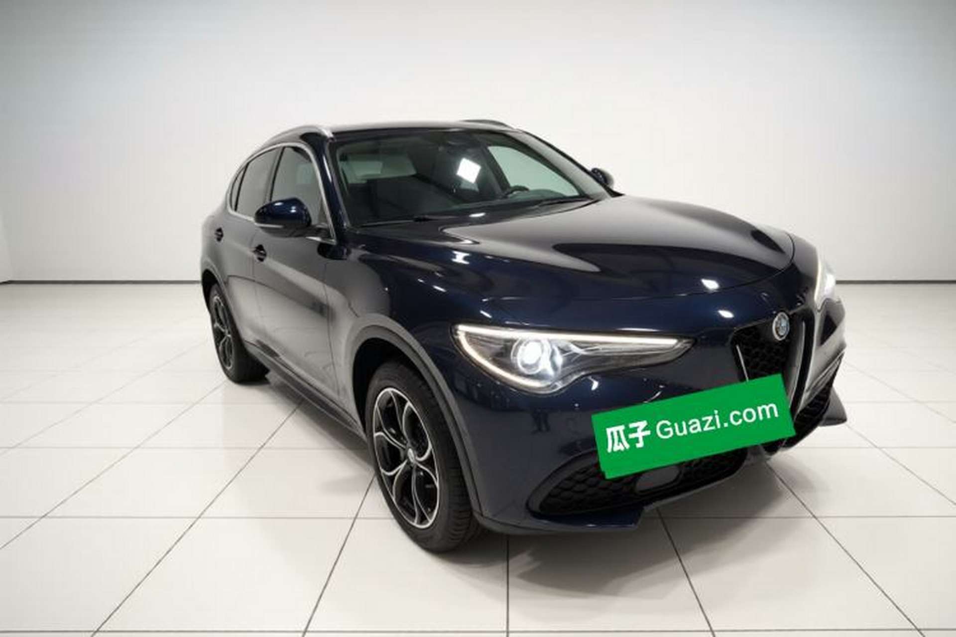 Used Alfa Romeo Stelvio 2017 2.0T 200HP Luxury Edition Exterior 2