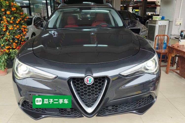 Used Alfa Romeo Stelvio 2017 2.0T 200HP Elite Edition Front
