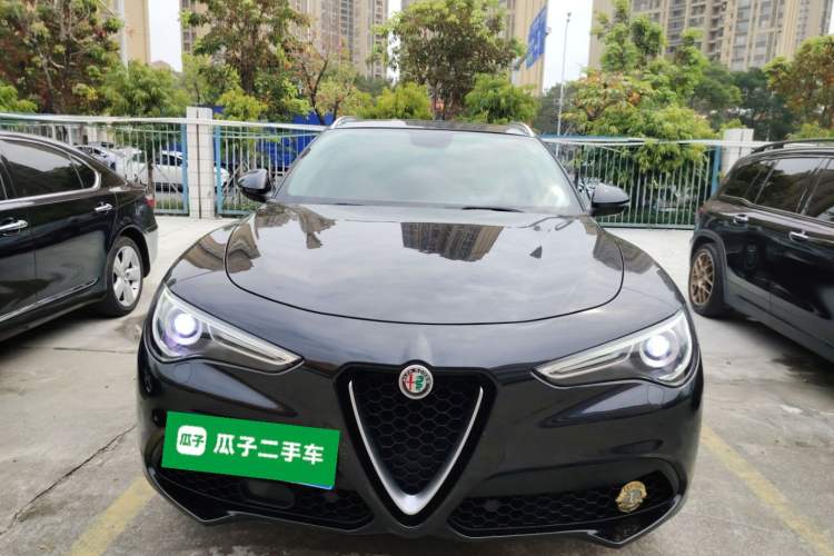 Used Alfa Romeo Stelvio 2017 2.0T 200HP Luxury Edition Front