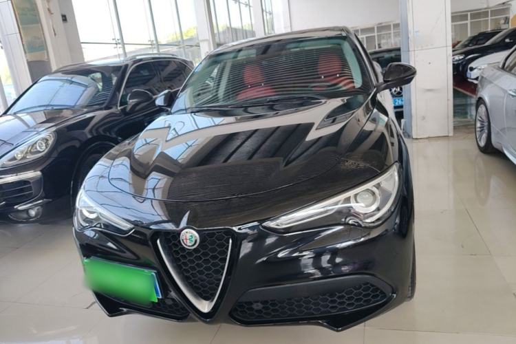 Used Alfa Romeo Stelvio 2017 2.0T 200HP Elite Edition Front