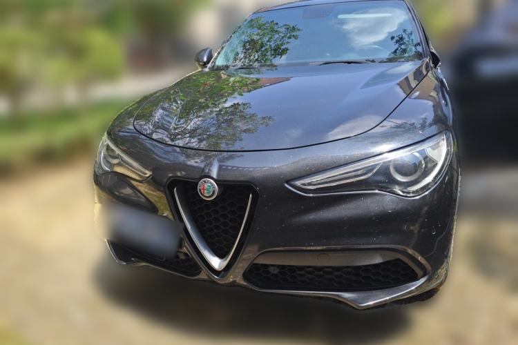 Used Alfa Romeo Stelvio 2017 2.0T 200HP Elite Edition Front