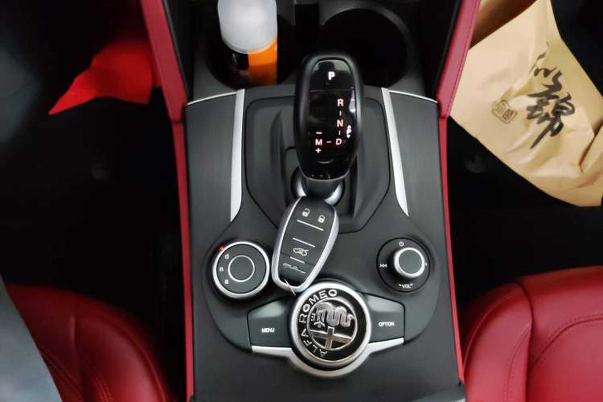 Used Alfa Romeo Stelvio 2017 2.0T 200HP Elite Edition Gear Lever