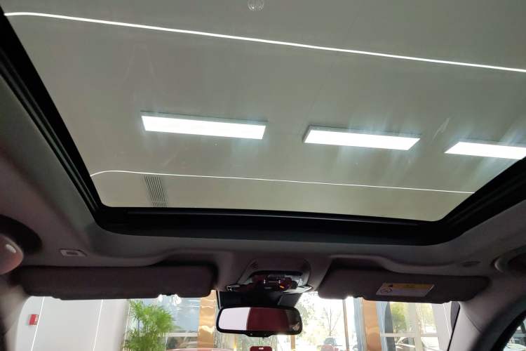 Used Alfa Romeo Stelvio 2017 2.0T 200HP Elite Edition Headliner