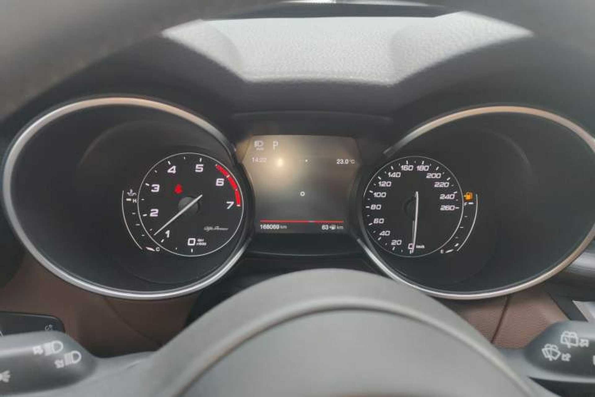 Used Alfa Romeo Stelvio 2017 2.0T 200HP Luxury Edition Instrument Cluster