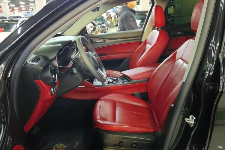 Used Alfa Romeo Stelvio 2017 2.0T 200HP Elite Edition Left Front Seat