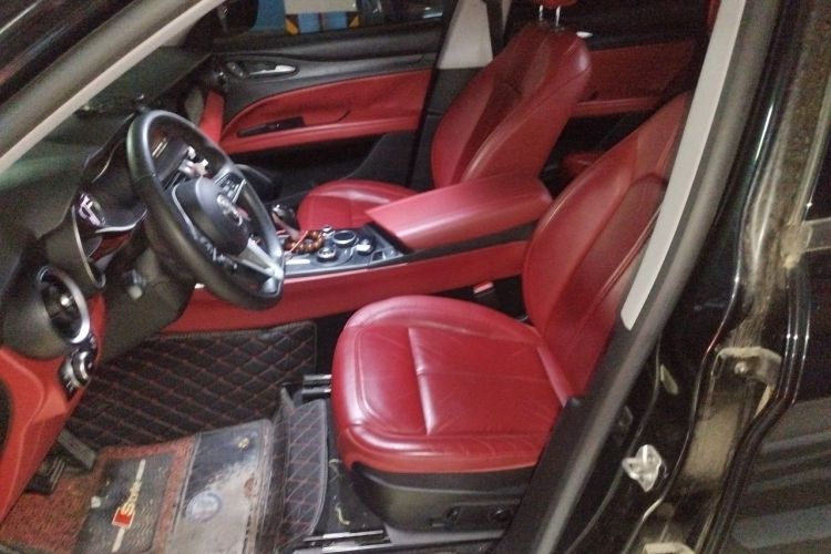 Used Alfa Romeo Stelvio 2017 2.0T 200HP Elite Edition Left Front Seat