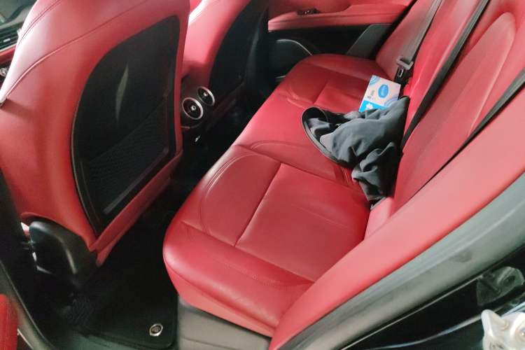 Used Alfa Romeo Stelvio 2017 2.0T 200HP Elite Edition Left Rear Seat