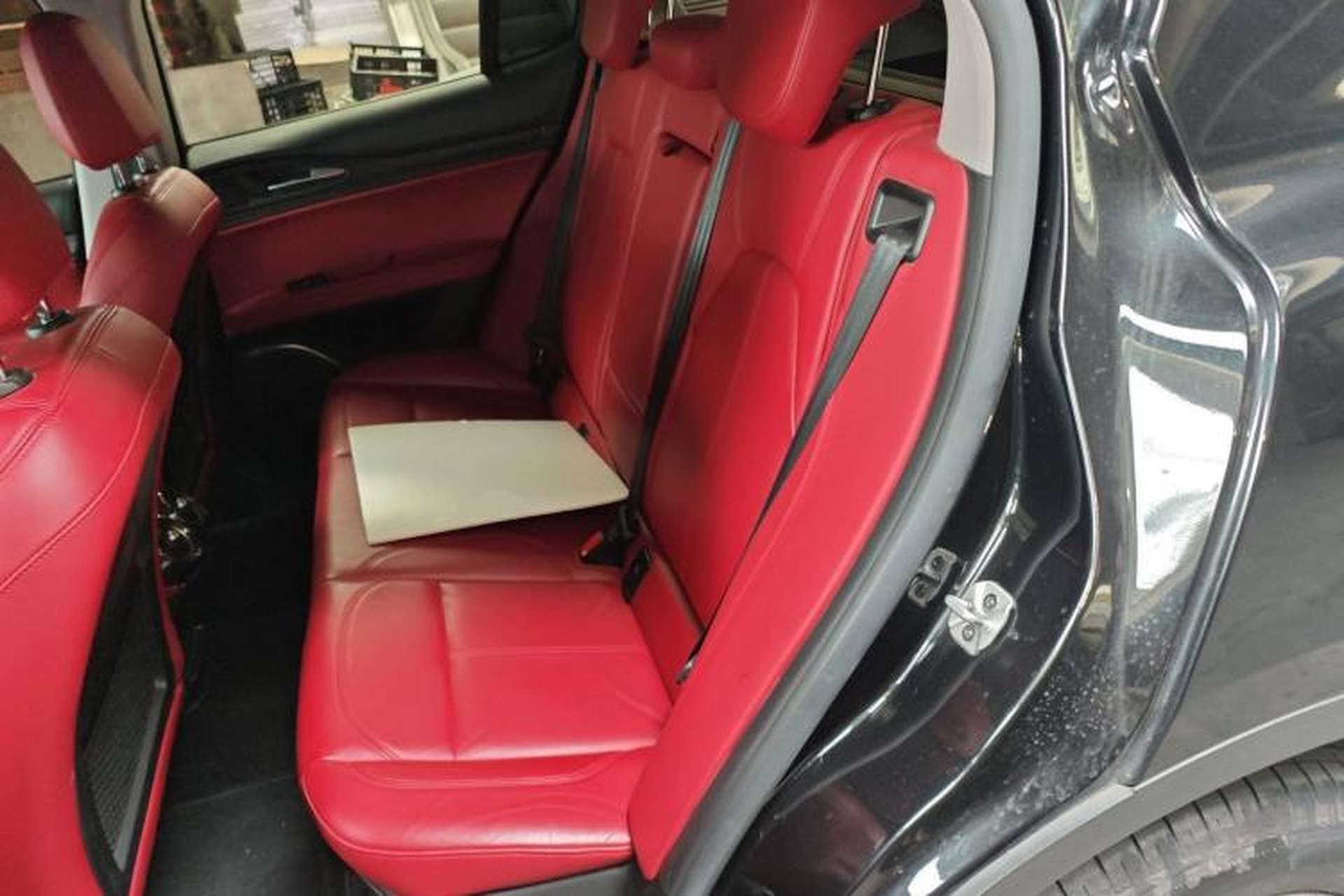Used Alfa Romeo Stelvio 2017 2.0T 200HP Elite Edition Left Rear Seat