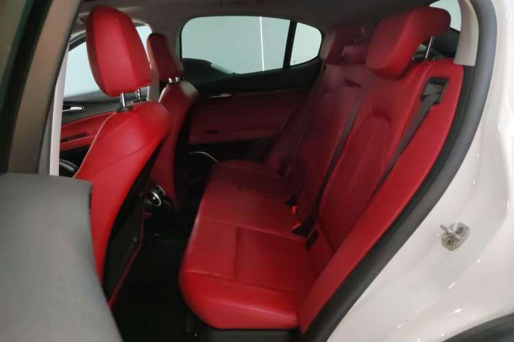Used Alfa Romeo Stelvio 2017 2.0T 200HP Elite Edition Left Rear Seat