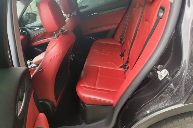 Used Alfa Romeo Stelvio 2017 2.0T 200HP Elite Edition Left Rear Seat
