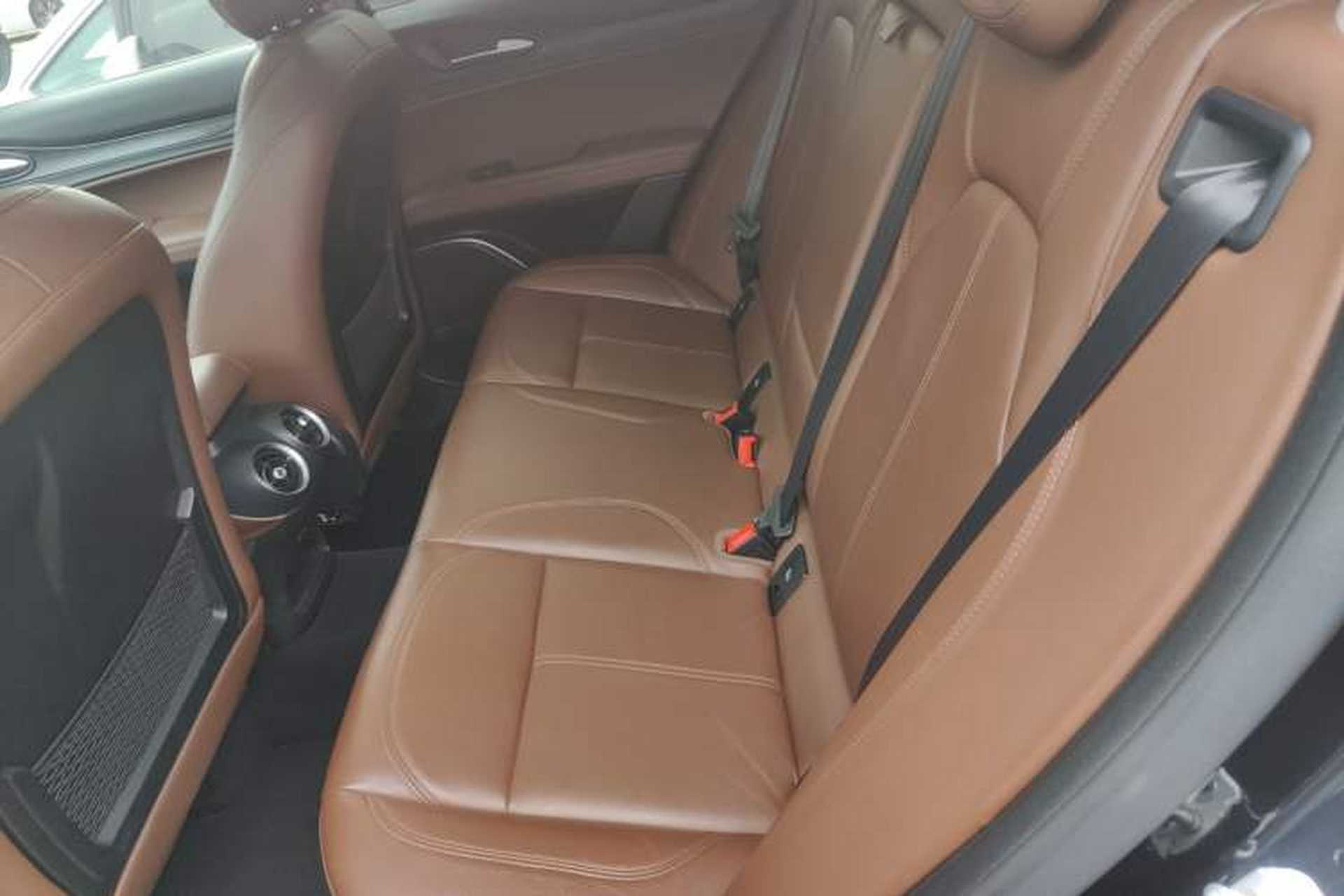 Used Alfa Romeo Stelvio 2017 2.0T 200HP Luxury Edition Left Rear Seat