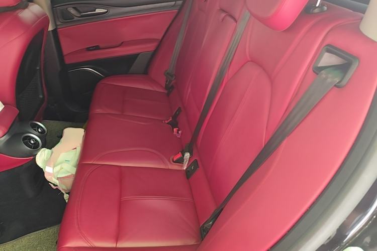 Used Alfa Romeo Stelvio 2017 2.0T 200HP Elite Edition Left Rear Seat
