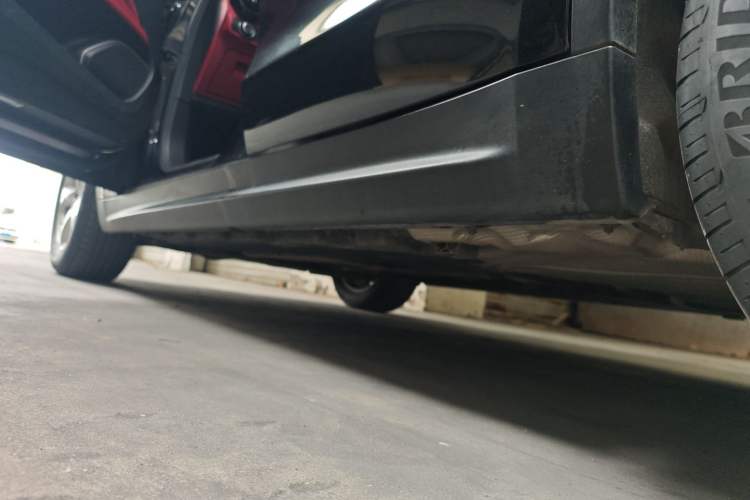 Used Alfa Romeo Stelvio 2017 2.0T 200HP Elite Edition Left Side Sill