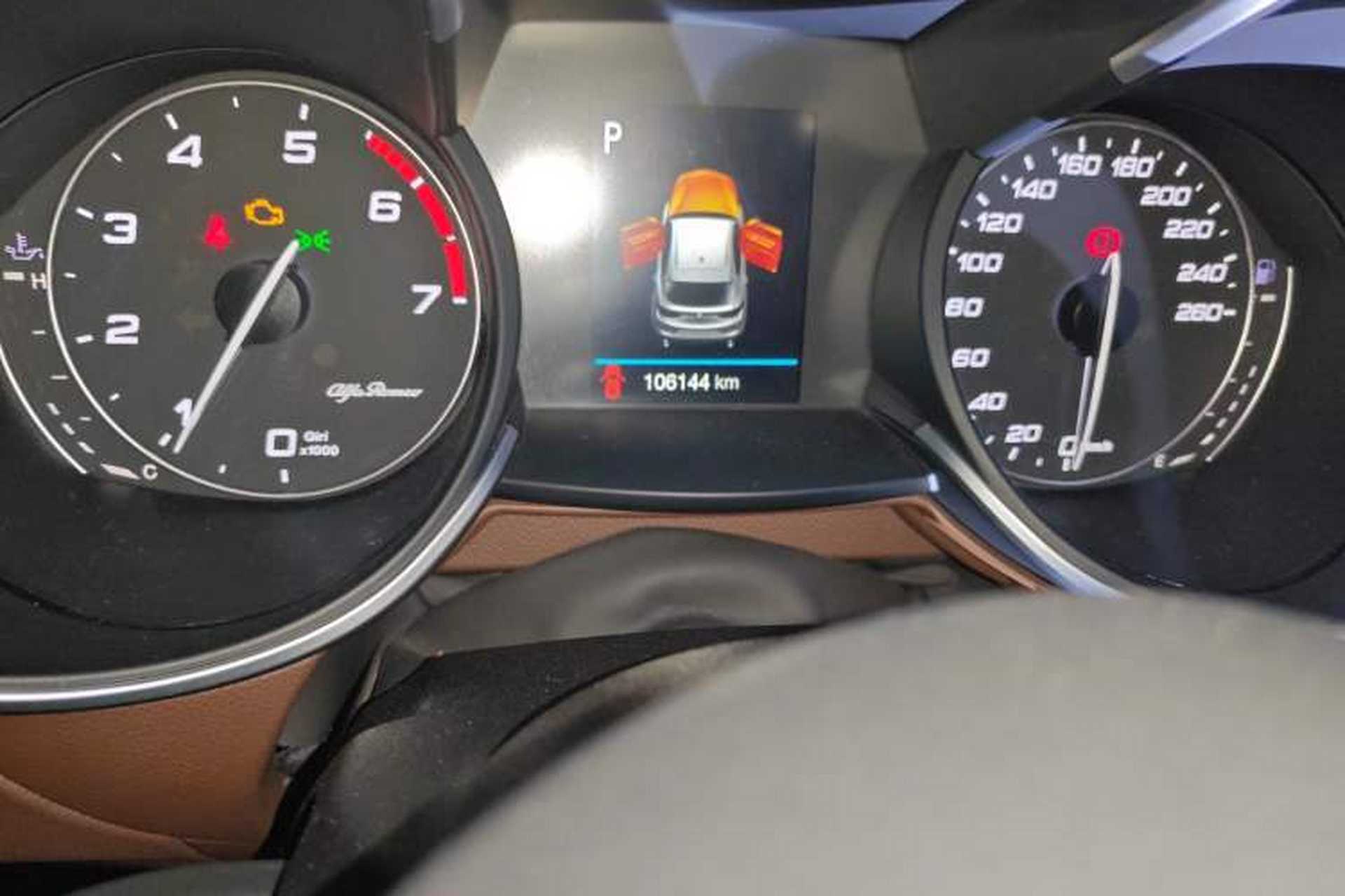 Used Alfa Romeo Stelvio 2017 2.0T 200HP Elite Edition Odometer Close Up