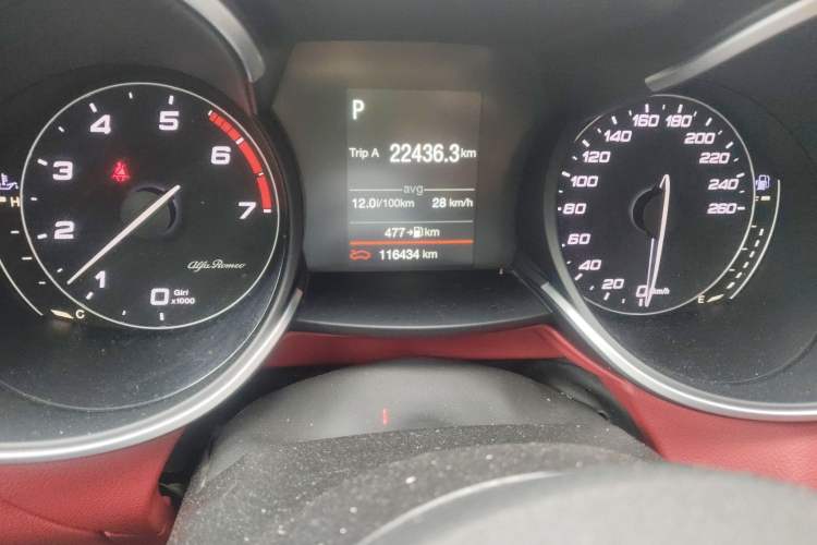 Used Alfa Romeo Stelvio 2017 2.0T 200HP Elite Edition Odometer Close Up