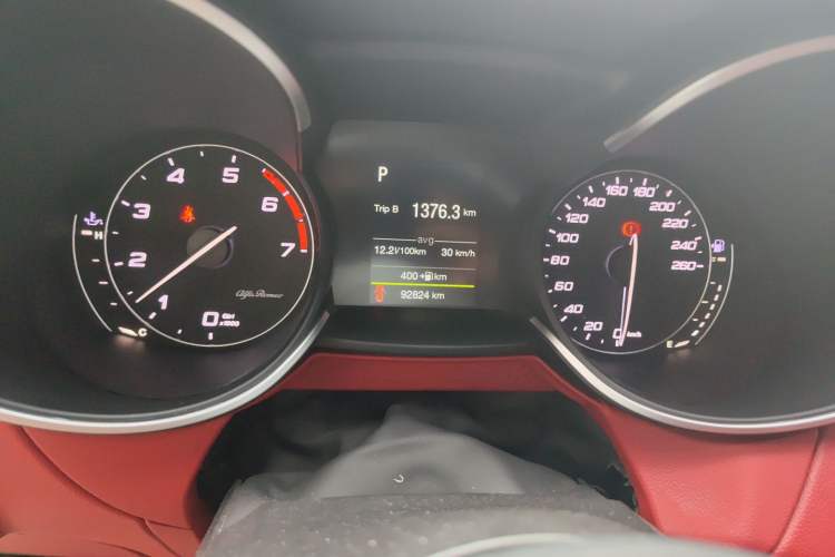 Used Alfa Romeo Stelvio 2017 2.0T 200HP Elite Edition Odometer Close Up