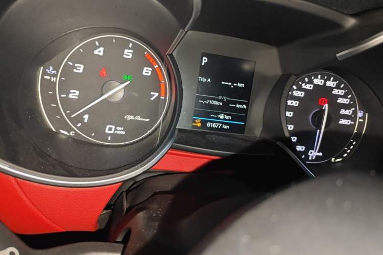 Used Alfa Romeo Stelvio 2017 2.0T 200HP Elite Edition Odometer Close Up