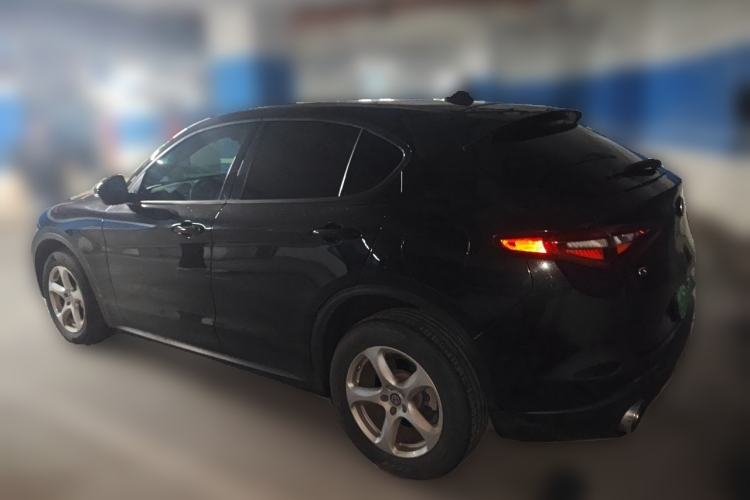Used Alfa Romeo Stelvio 2017 2.0T 200HP Elite Edition Rear Left 45 Deg