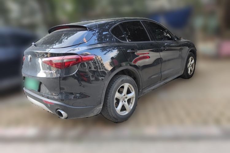 Used Alfa Romeo Stelvio 2017 2.0T 200HP Elite Edition Rear Right 45 Deg