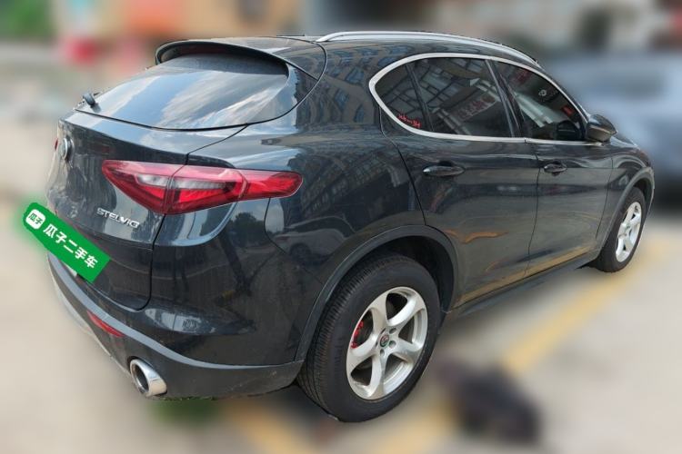 Used Alfa Romeo Stelvio 2017 2.0T 200HP Elite Edition Rear Right 45 Deg