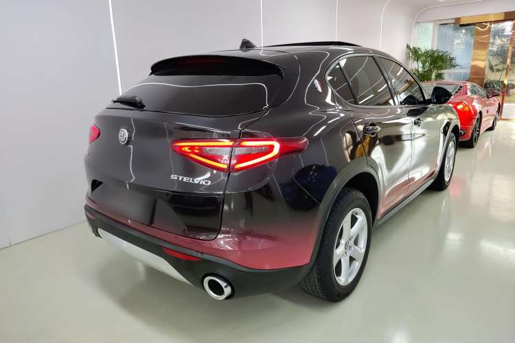 Used Alfa Romeo Stelvio 2017 2.0T 200HP Elite Edition Rear Right 45 Deg